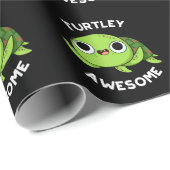 Turtley Geweldige Funny Turtle Pun Dark BG Cadeaupapier (Rol Hoek)
