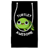 Turtley Geweldige Funny Turtle Pun Dark BG Klein Cadeauzakje (Voorkant)