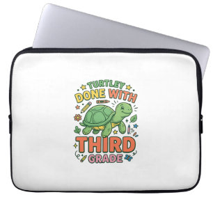Turtley Klaar Met Derde Klas Schildpad School T-sh Laptop Sleeve