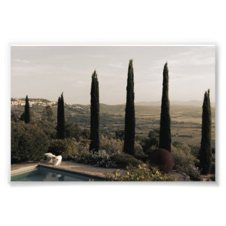 Tuscan landscape hidden behind cypresses (2024) foto afdruk