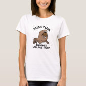 Tusk Tusk Een andere Walrus Pun Funny Animal Pun T-shirt (Voorkant)