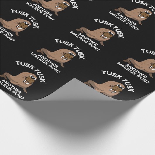 Tusk Tusk Een andere Walrus Pun Funny Pun Dark BG Cadeaupapier (Hoek)