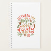 Tussen de pagina's van boekideeën planner (Voorkant)