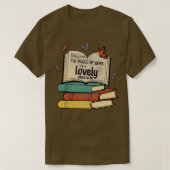 Tussen de pagina's van het boek is een mooie plek  t-shirt (Design voorkant)