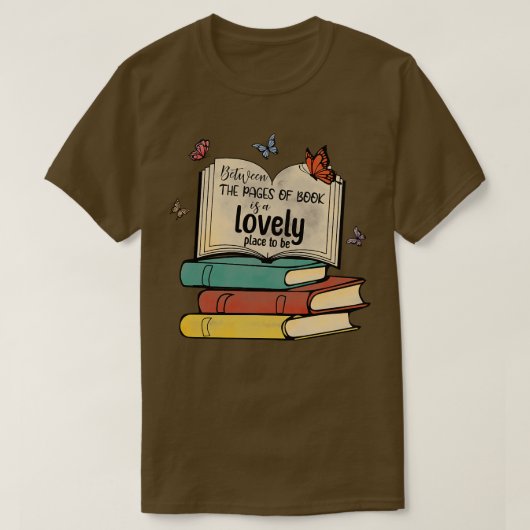 Tussen de pagina's van het boek is een mooie plek  t-shirt (Design voorkant)