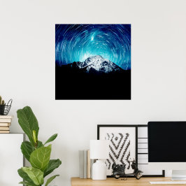 Tussen het sterrenstelsel en de berg poster