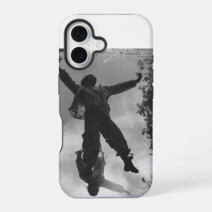 Tussen Twee Werelden-01 iPhone 16 Hoesje
