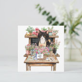 Tuxedo cat arranging flower Mother;s Day  Feestdagenkaart (Staand voorkant)