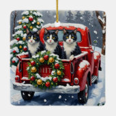 Tuxedo Cat Christmas Red Truck Holiday Keramisch Ornament (Achterkant)