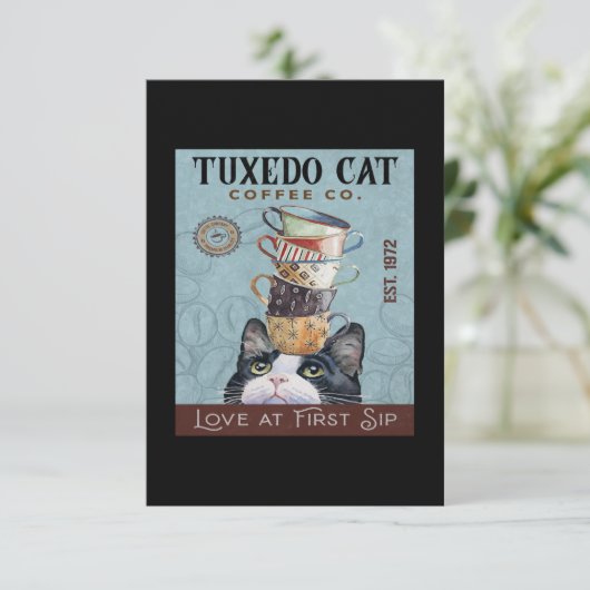 Tuxedo Cat Coffee Co. Love At First Sip Funny Cat Bedankkaart (Staand voorkant)