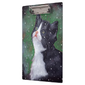 Tuxedo Cat die op sneeuw kijkt, oliepastel Klembord (Links)