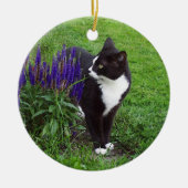 Tuxedo Cat in tuin Keramisch Ornament (Voorkant)