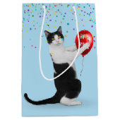 Tuxedo Cat met Confetti en Verjaardagsballon Medium Cadeauzakje (Voorkant)