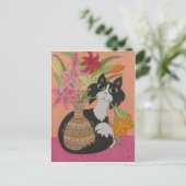 Tuxedo Cat met gelilies Briefkaart (Staand voorkant)