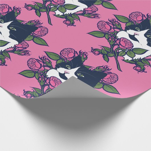 Tuxedo Cat Peony Floral Art Tuxie Cats Cadeaupapier (Hoek)