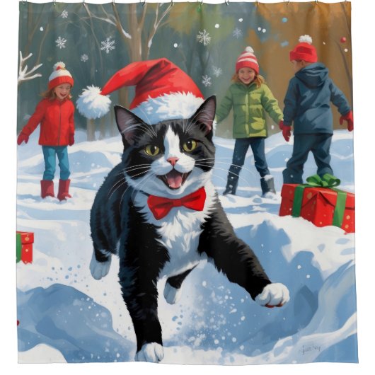 Tuxedo Cat Running in Snow met kerst Pet Douchegordijn (Voorkant)