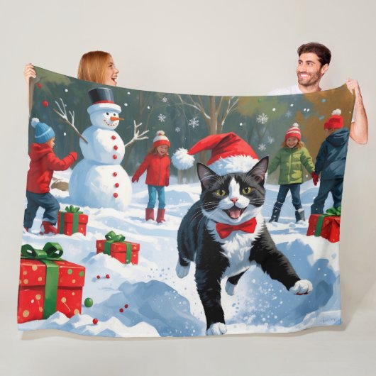 Tuxedo Cat Running in Snow met kerst Pet Fleece Deken (In situ)