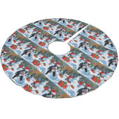 Tuxedo Cat Running in Snow met kerst Pet Kerstboom Rok (Gekanteld)