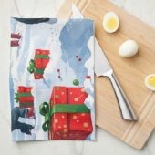 Tuxedo Cat Running in Snow met kerst Pet Theedoek (Quarter Fold)