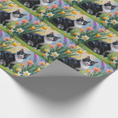Tuxedo Cat Spring Bloemen Schilderen Cadeaupapier (Hoek)