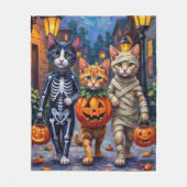 Tuxedo Cats Trick-or-Treating in Halloween Costume Fleece Deken (Voorkant)