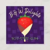 tuxedo-chocolade bedekt met aardbeienvruchtenhande vierkante visitekaartje (Voorkant)