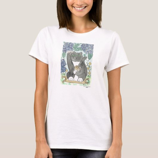 Tuxedo Good Luck Amidst of the Hydrangeas T-shirt (Voorkant)