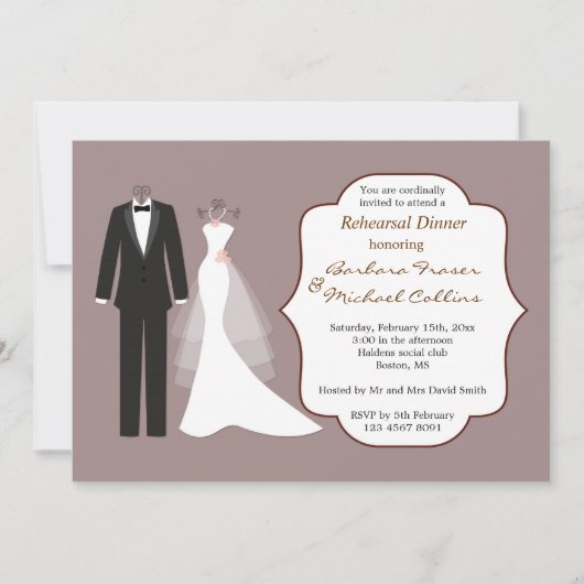 Tuxedo & gown on plum rehearsal Dinner Invitation Kaart (Voorkant)