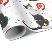 Tuxedo kat met rode verjaardagsballon cadeaupapier (Rol Hoek)
