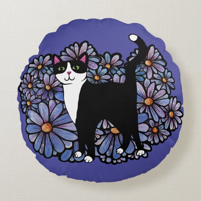 Tuxedo Kat Paarse Daisies Kunst Rond Kussen (Voorkant)