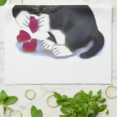 Tuxedo Kitten heeft drie Valentijn-Speelgoed voor Theedoek (Gevouwen)
