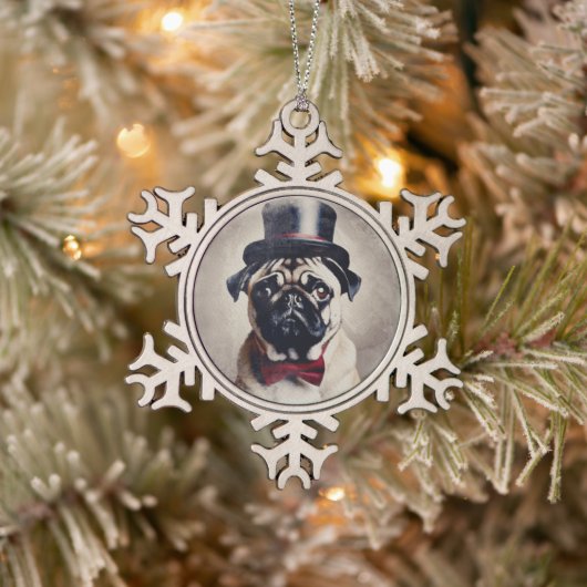 Tuxedo Pug Tin Sneeuwvlok Ornament (Boom)