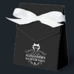 Tuxedo Trouwpak Knoop Zwarte en Witte Bedankdoosjes<br><div class="desc">Tuxedo Trouwpak Knoop Zwarte Cadeau Doos of Favor Doos met Lint Boog</div>