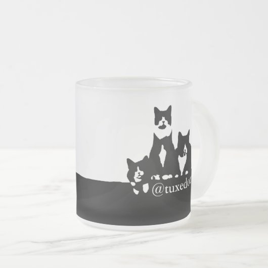 TuxedoTrio Mok met gevriesdroogd glas (Voorkant rechts)