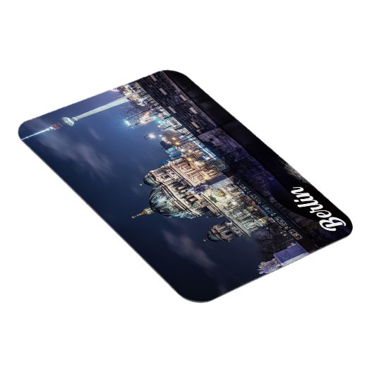 Tv-toren en kathedraal van Berlijn in Berlijn, Dui Magneet (Rechterzijde)