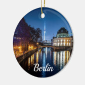 Tv-toren en museumeiland in Berlijn, Duitsland Keramisch Ornament (Links)