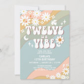 Twaalf is een Vibe Daisy Hippie 70s Retro Verjaard Kaart (Voorkant)