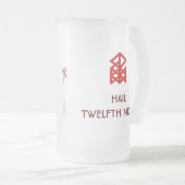 Twaalfde nacht Nieuwjaar Bindrune Frosted Mead Mok (Voorkant rechts)