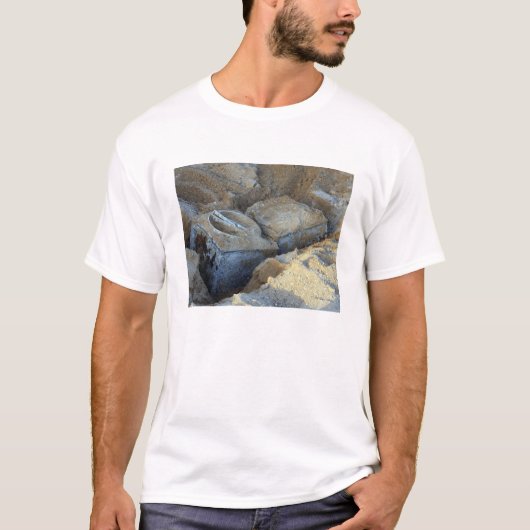 Twee apparaten van het doostype verpakt t-shirt (Voorkant)