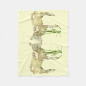 Twee Baby lammeren op de Gele Vleekbank Fleece Deken (Voorkant)
