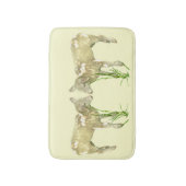 Twee Baby lammeren op Gele Bath Mat (Voorkant Verticaal)