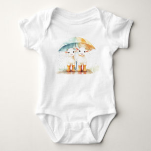 Twee babygeiten op een regenachtige dag romper