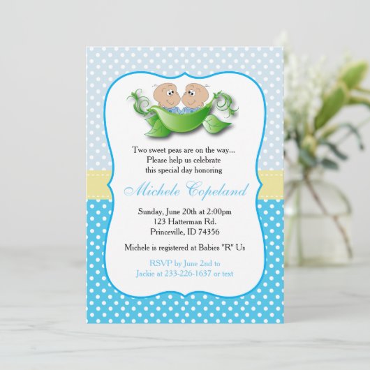 Twee babyschoenen - twee erwten in een peul kaart (Staand voorkant)