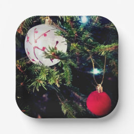 Twee ballen papieren bordje