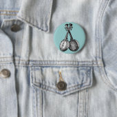 Twee banjos ronde button 5,7 cm (In situ)