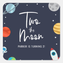 Twee: Birthday Party over het moonruimtegrond
