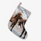 TWEE BROWN HORSES OP HET GEBIED KLEINE KERSTSOK (Voorkant (Hangend))