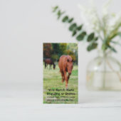 Twee bruine paarden op het gras visitekaartje (Staand voorkant)