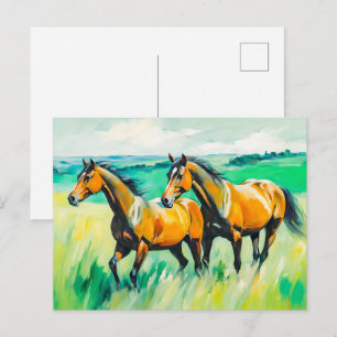 Twee bruine paarden rennen over groene weide briefkaart