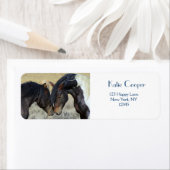 Twee bruine wilde paarden etiket (Insitu)